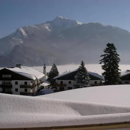 Schossleitner - Der Wohlfuehl-ansitz Am Wolfgangsee Mit Weitblick Appartement *
