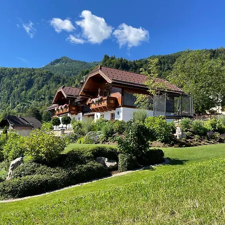Schossleitner - Der Wohlfuehl-ansitz Am Wolfgangsee Mit Weitblick Sankt Gilgen