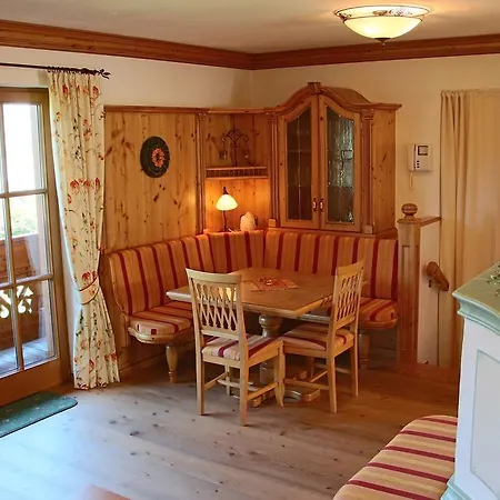 Schossleitner - Der Wohlfuehl-ansitz Am Wolfgangsee Mit Weitblick 성길벤