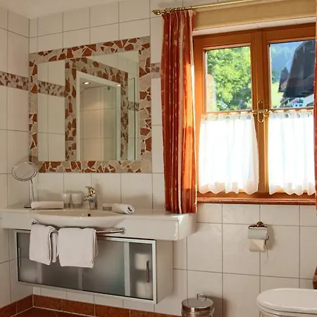 Appartement Schossleitner - Der Wohlfuehl-ansitz Am Wolfgangsee Mit Weitblick Sankt Gilgen